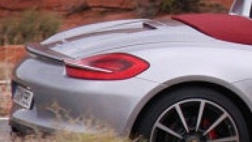 De nieuwe Porsche Boxster is af. En ja, als je dan een ongecamoufleerd exemplaar de weg op stuurt, kunnen de eerste beelden niet lang achterblijven! Zie hier de nieuwe generatie in vol ornaat.