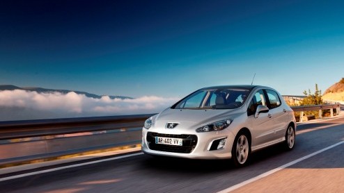 De Peugeot-stand op de AutoRAI mag je niet missen. Het merk presenteert bijzondere nieuwkomers als de nieuwe 308, 3008 HYbrid4, 508 en RC Asphalt. Acte de prsence wordt kracht bij gezet met de SR1 en