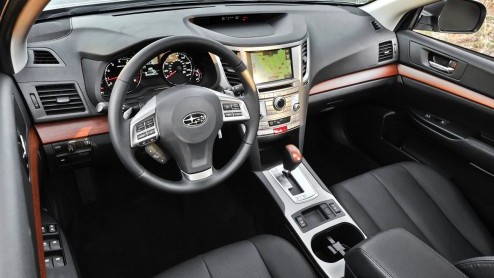 Subaru Outback MY2013 geintroduceerd. Voor het eerst ook als 2.0D diesel met automaat Lineartronic CVT beschikbaar.