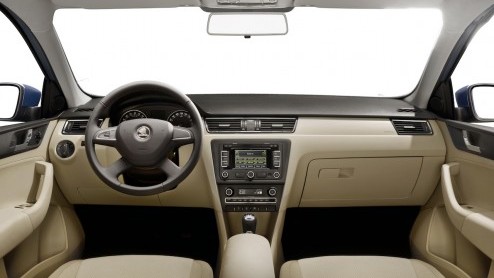 Skoda heeft het prototype Mission L dat vorig jaar op de autotentoonstelling van Frankfort werd getoond nu in zijn definitieve vorm aan de pers getoond en er de van oudsher bij het Tsjechische docht