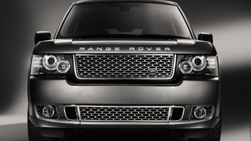 Land Rover introduceert twee speciale edities van de Range Rover Vogue, met de toevoeging Silver of Black. Het zijn twee optiepakketten die de Britse alleskunner in een uniek daglicht zet.