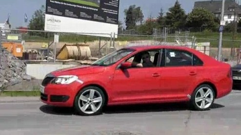 Voor dit jaar staat de nieuwe Skoda Rapid gepland. De compacte sedan wordt echter nog intensief klaargestoomd en daar zijn nu nieuwe beelden van beschikbaar.
