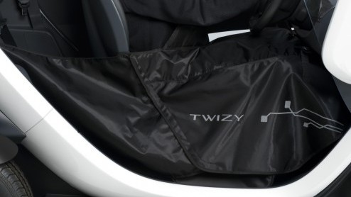 Op de Autosalon geeft Renault de Twizy opnieuw aandacht. Het elektrische stadskarretje komt begin 2012 op de markt en heeft nu ook een prijs: 6990 euro. De accu kost via een leaseconstructie 45 euro p