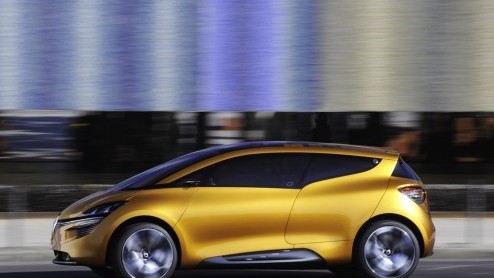 Renault heeft in Genve twee nieuwe concepts gepresenteerd. Over de Captur zijn de Fransen al eerder in detail getreden, nu zijn onze ogen gericht op de R-Space, voorzien van een zeer zuinig Energy TC