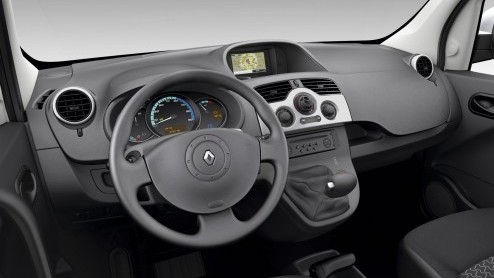 Eind dit jaar komt Renault met haar eerste, volledig elektrisch aangedreven autos. De Kangoo Z.E. is vanaf half november te koop voor een bedrag van 20.000 euro exclusief BTW. De Fluence Z.E., is gep