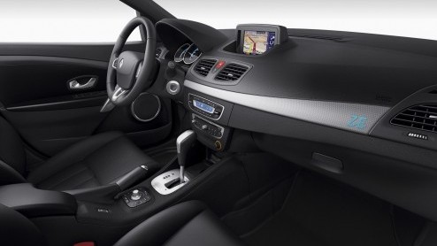 Eind dit jaar komt Renault met haar eerste, volledig elektrisch aangedreven autos. De Kangoo Z.E. is vanaf half november te koop voor een bedrag van 20.000 euro exclusief BTW. De Fluence Z.E., is gep