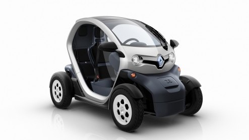 Ter gelegenheid van de Autosalon van Barcelona maakt Renault alle prijzen voor de Twizy bekend. De Twizy kan vanaf nu worden gereserveerd en kost minimaal 7690 euro. De bromfietsversie is er echter 