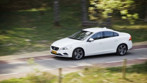 Je lijkt er momenteel niet meer bij te horen wanneer je als merk geen middenklasser met 20% bijtelling in de aanbieding hebt. Volvo kan met de nieuwe S60 DRIVe echter gerust ademhalen. Maar, kan de le