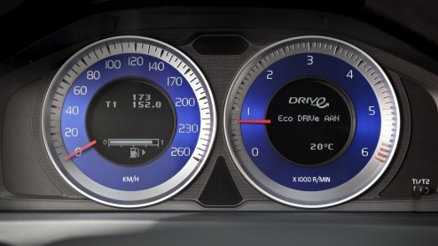 Je lijkt er momenteel niet meer bij te horen wanneer je als merk geen middenklasser met 20% bijtelling in de aanbieding hebt. Volvo kan met de nieuwe S60 DRIVe echter gerust ademhalen. Maar, kan de le