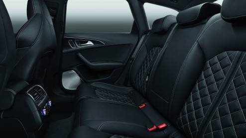 Audi treedt alvast naar buiten met eigen IAA-nieuws. Op de beurs in Frankfurt staat volgende maand onder andere de nieuwe Audi S6 en S6 Avant. Hierbij debuteert onder meer een nieuwe V8 biturbo.
