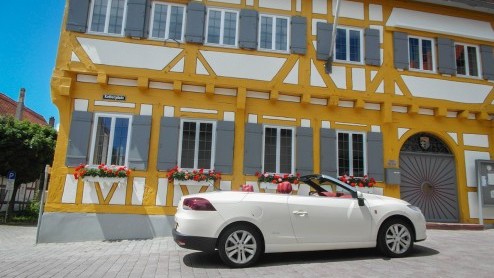 Als het weer eens echt zomer is moet je het er gewoon van nemen. Renault stuurde ons daarom met alle plezier op pad in een Mgane Coup-Cabriolet Floride, de exclusief uitgevoerde cabrio met inklapb