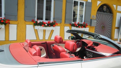 Als het weer eens echt zomer is moet je het er gewoon van nemen. Renault stuurde ons daarom met alle plezier op pad in een Mgane Coup-Cabriolet Floride, de exclusief uitgevoerde cabrio met inklapb