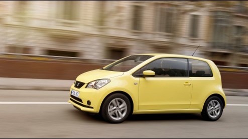Wat is de toegevoegde waarde van de Seat Mii ten opzichte van bijvoorbeeld de Volkswagen Up? De prijs en garantietermijn. De nieuwe stadsauto is er vanaf 7695 euro. Met vier jaar garantie.