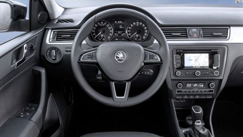 De Spaceback geeft de Rapid iets meer kleur, mits gekozen voor de juiste uitvoering. Bovendien heeft de Rapid Spaceback ook veel meer weg van een echte hatchback dan de reguliere Rapid.
