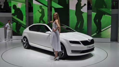 De Autosalon van Genve heeft vandaag zijn deuren voor het grote publiek geopend. AutoVandaag.nl is alvast even een kijkje gaan nemen en we hebben diverse primeurs, bijzondere studiemodellen en aankom