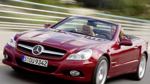De facelift van de Mercedes SL was al even onder ogen gekomen, en op de autosalon van Genve kunnen we volgende maand de officile introductie van deze vernieuwde sportieve tweezitter verwachten. Het