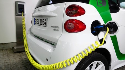 Smart Fortwo Electric Drive vanaf april te koop voor prijzen vanaf 19.228 euro.