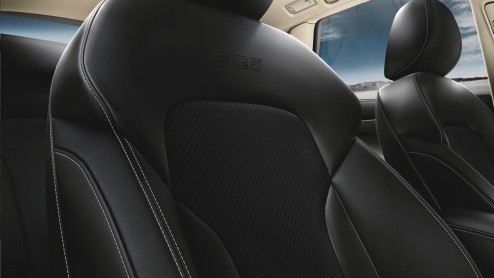 Alsof Audi nog niet genoeg nieuws te melden heeft in Parijs richt men volgende week ook de schijnwerpers op een bijzonder uitgevoerde SQ5, eentje met de toevoeging Audi exclusive concept.