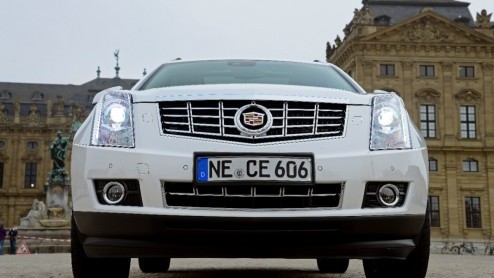 Begin dit jaar heeft Cadillac een nieuwe V6 voor de SRX aangekondigd. De 3.6 liter motor is krachtiger, maar niet onzuiniger dan zijn voorganger en staat vanaf 79.350 euro bij de dealers.