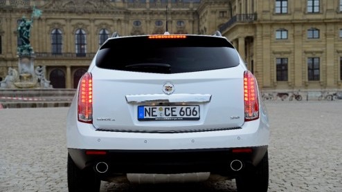 Begin dit jaar heeft Cadillac een nieuwe V6 voor de SRX aangekondigd. De 3.6 liter motor is krachtiger, maar niet onzuiniger dan zijn voorganger en staat vanaf 79.350 euro bij de dealers.