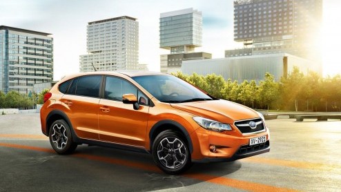 Subaru heeft op de IAA de nieuwe XV uit de hoed getoverd. De stoere Impreza wordt leverbaar met benzinemotoren en een diesel en belooft zijn ruige looks te combineren met rijplezier. Medio 2012 staat-