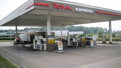 Total start met Total Express in Nederland. Eerste land met onbemande Total-tankstations.