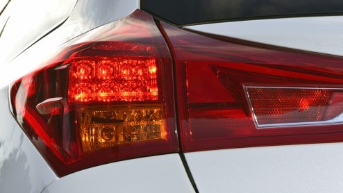 Autotest Toyota Auris Touring Sports, we hebben gereden met de diesel- en hybridevariant.