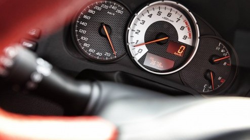 Toyota introduceert de GT86 met racy TRD-onderdelen.