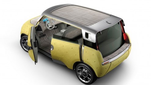 Toyota heeft de samenwerking gezocht met het Franse designbureau Studio Massaud en dat heeft geleid tot de ME.WE.