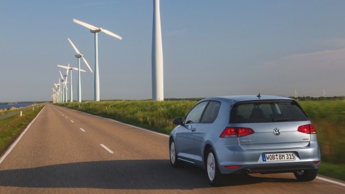 Autotest nieuwe Volkswagen Golf BlueMotion 2013, met nieuwe 110 pk sterke 1.6 TDI en een verbruik van 3.2 l/100km.