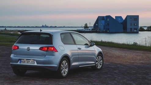 Autotest nieuwe Volkswagen Golf BlueMotion 2013, met nieuwe 110 pk sterke 1.6 TDI en een verbruik van 3.2 l/100km.