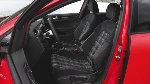 Autotest nieuwe Volkswagen Golf GTD, de stille kracht. En de GTI onder de diesels.