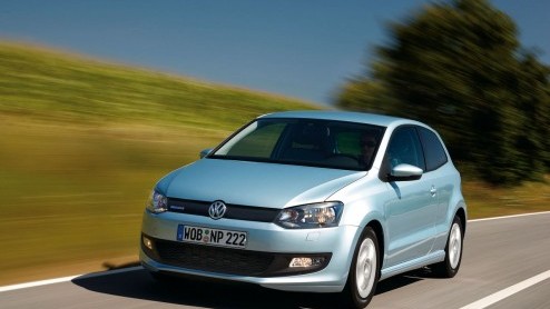 De verkoop van nieuwe personenautos is in april 2011 met 27,6 procent toegenomen ten opzichte van dezelfde maand vorig jaar. Volkswagen voert de lijst aan.