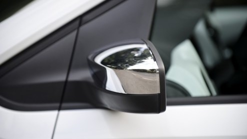 Waarom de Volkswagen Lupo in 2005 geen opvolger heeft gekregen is ons nog steeds een raadsel. De Fox die erna kwam was immers een slag groter en had zijn roots in Zuid-Amerika liggen. Met de nieuwe Up