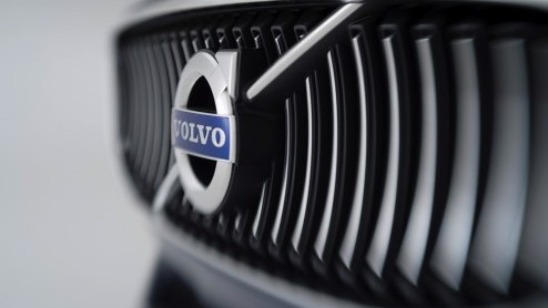 Na vele teasers is de Volvo Concept Coup dan eindelijk officieel. Het studiemodel blijkt een plug-inhybride met een vermogen van 400 pk.