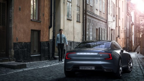 Na vele teasers is de Volvo Concept Coup dan eindelijk officieel. Het studiemodel blijkt een plug-inhybride met een vermogen van 400 pk.