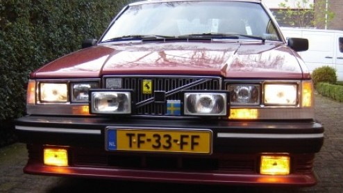 Een serieus bericht uit Belgie dat ongetwijfeld ook voor Nederland zal gelden: n op de vijf bestuurders rijdt met slechte verlichting, of helemaal geen licht. De mobiliteitsclub van onze Zuiderburen