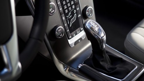 De Volvo S40 en V50 lopen op hun laatste benen maar opvolging is onderweg, want het is de nieuwe V40 die het stokje mag gaan overnemen. Als vijfdeurs hatchback staat de nieuwe Zweed direct tegenover d