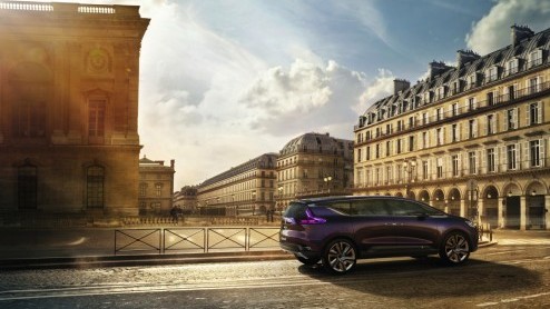 De nieuwe Renault Espace ziet al een beetje het licht als Initiale Paris Concept. Hij toont zich excentriek met 22 inch wielen maar is onder de kap bescheiden door nieuwe dCi 130 pk diesel met 400 Nm.