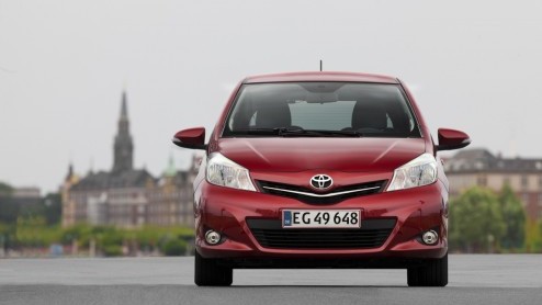 Toyotas nieuwe Yaris staat te trappelen van ongeduld in Nederland de weg op te gaan. Wij zochten de Japanner in Kopenhagen om de eerste kilometers te maken. Wat zijn onze bevindingen?