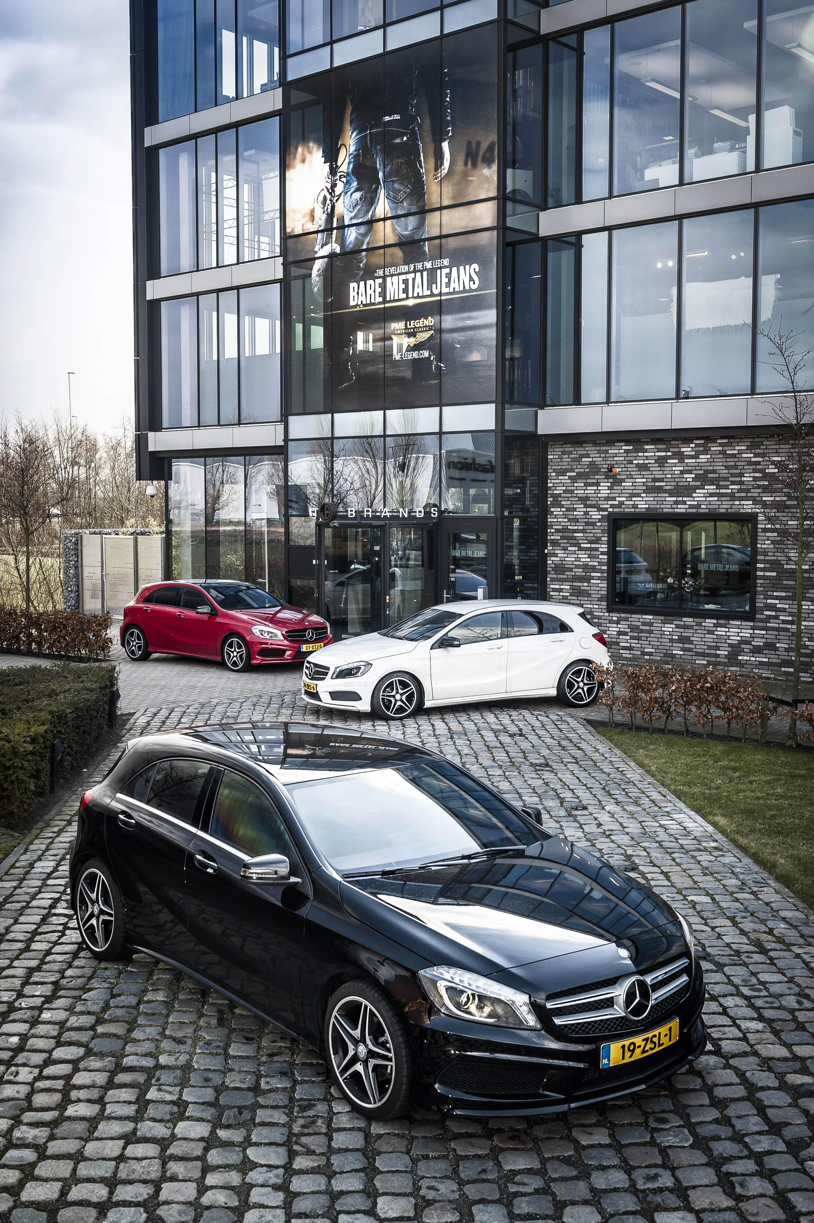 Mercedes-Benz BlueEFFICIENCY Editions 20% bijtelling kunnen rekenen op extra uitrusting en gratis lichtmetaal. Previews bij Mercedes-Benz Nederland voor A-Klasse, B-Klasse, C-Klasse, CLA en E-Klasse.