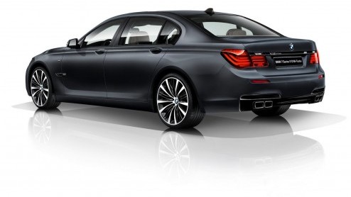 BMW 760Li V12 speciaal voor Japanse markt.