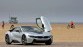 BMW i8 op het strand