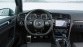 Golf R interieur met aluminium pedalen en sportstuur.