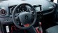 Natuurlijk heeft Renault Sport zich ook in het interieur uitgeleefd.