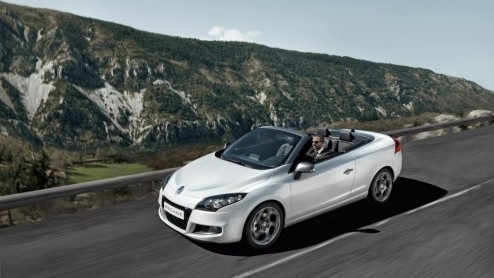 Renault neemt alvast een voorschot op het voorjaar. Door de prijzen van de Mgane Coup Cabriolet met maximaal 2.000 euro te verlagen maakt het merk zijn veelzijdige cabriolet weer aantrekkelijker. Pr
