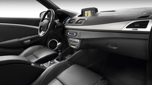 Renault neemt alvast een voorschot op het voorjaar. Door de prijzen van de Mgane Coup Cabriolet met maximaal 2.000 euro te verlagen maakt het merk zijn veelzijdige cabriolet weer aantrekkelijker. Pr