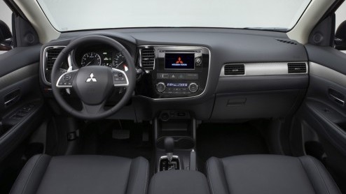 In september wordt de nieuwe generatie Mitsubishi Outlander verwacht. Om alvast interesse te wekken maakt de importeur de vanafprijzen en beschikbare uitvoeringen bekend. De nieuwe Outlander is er van
