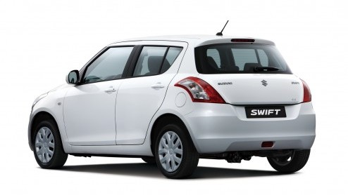 Suzuki viert de zomer  of wat daar op lijkt  met de Swift Summer. Het is een vijfdeurs actiemodel voor snelle beslissers, leverbaar vanaf 12.999 euro.