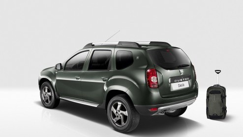 Met een nieuwe zuinigere en sterkere benzinemotor voor de Sandero Stepway en een luxe uitvoering van de Duster probeert Dacia een nog breder publiek aan te spreken. De Sandero blijft in prijs gelijk t